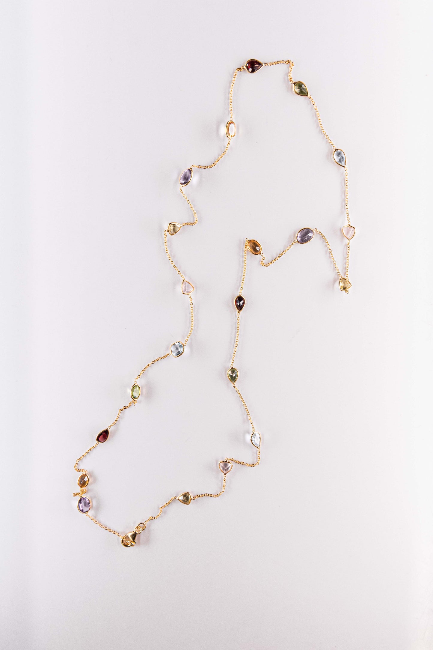 QAMAR Necklace